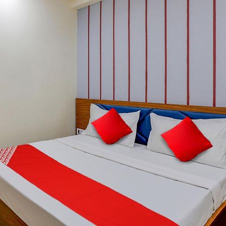 Hotel O Lotus Surat Eksteriør billede
