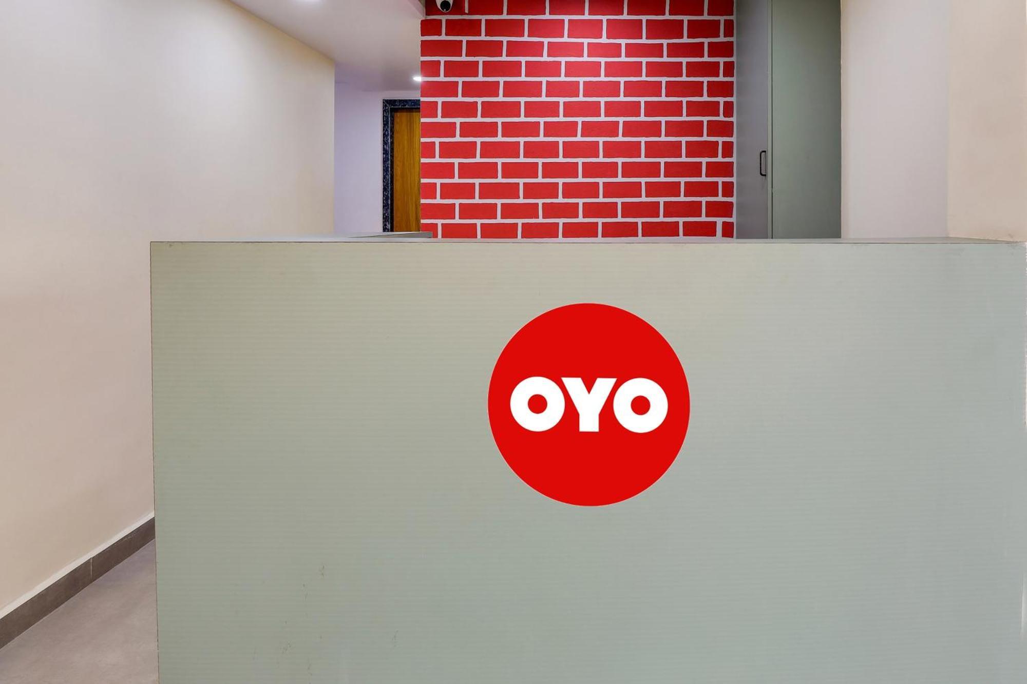 Hotel O Lotus Surat Eksteriør billede