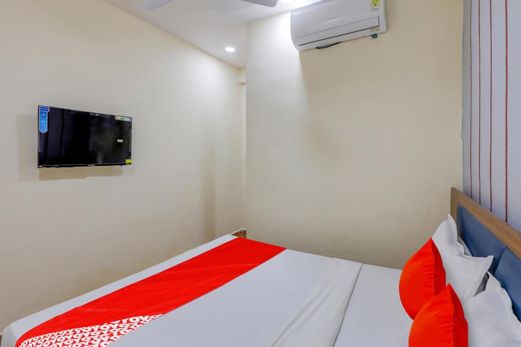 Hotel O Lotus Surat Eksteriør billede